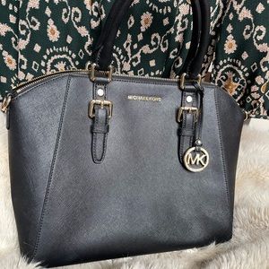 Gorgeous Michael Kors bag